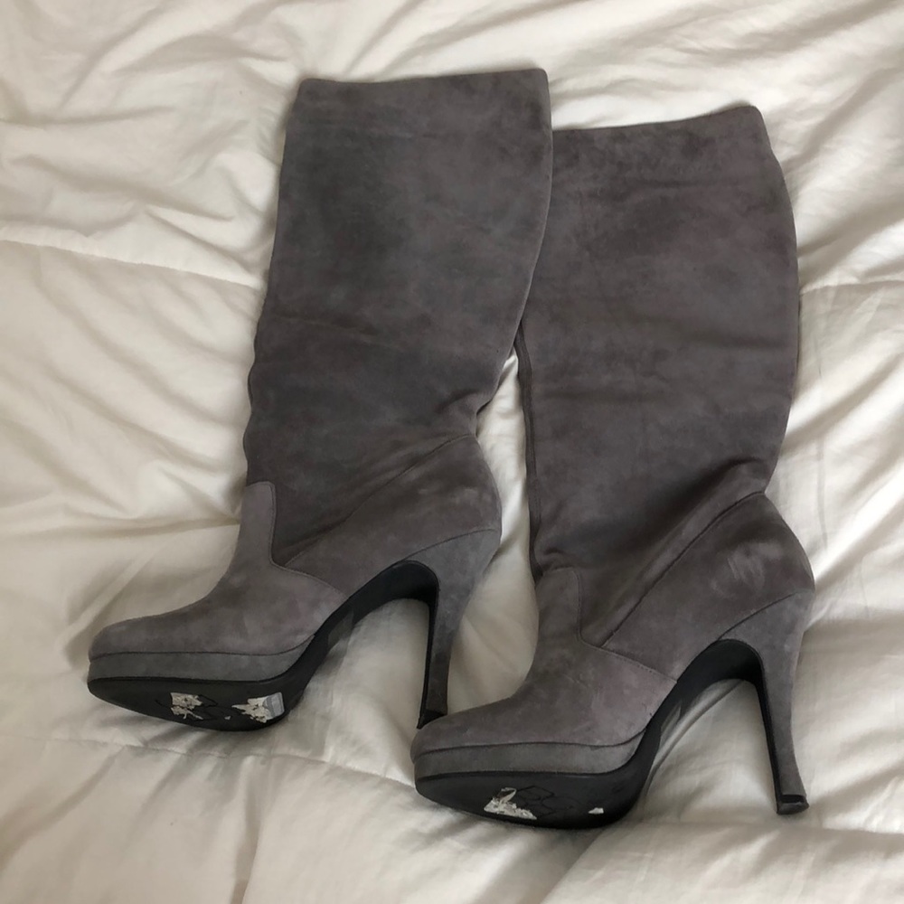 BCBG sexy grey boots